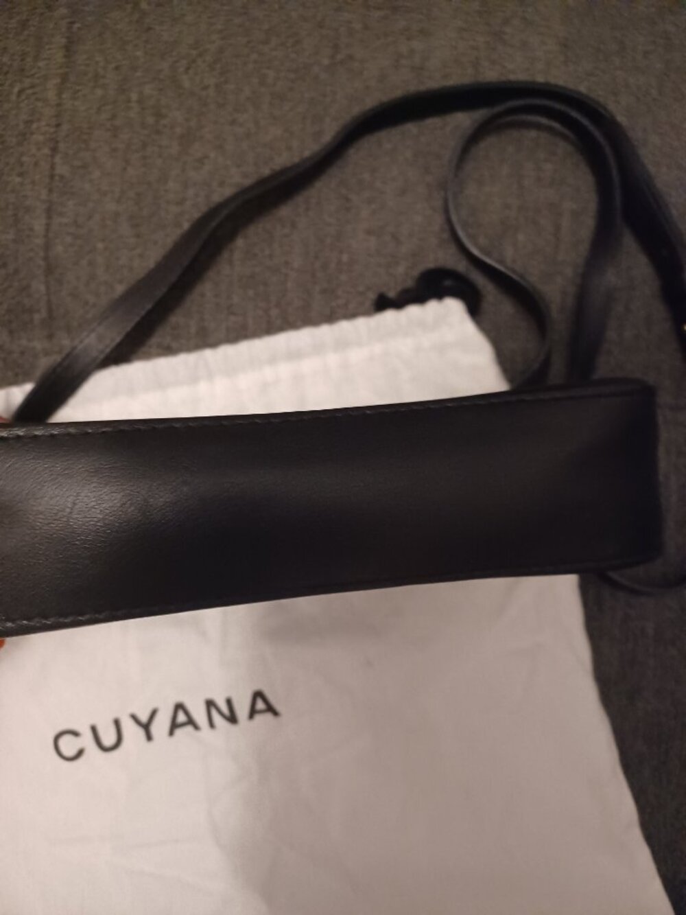 Cuyana Black Leather Pebbled & Smooth Crossbody - Picture 3 of 10